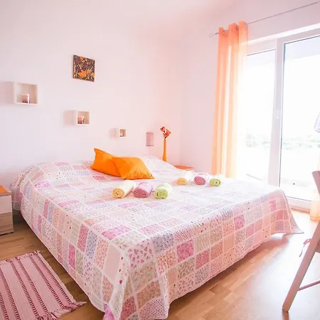 Appartement Tina With Jacuzzi