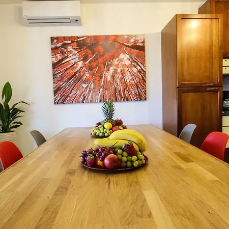 Appartement Tina With Jacuzzi