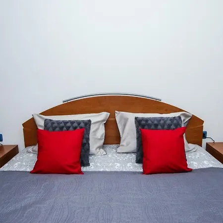 Tina With Jacuzzi * Poreč