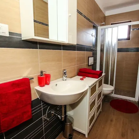 Appartement Tina With Jacuzzi