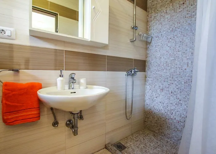 Tina With Jacuzzi * Porec