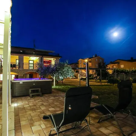 Tina With Jacuzzi * Пореч