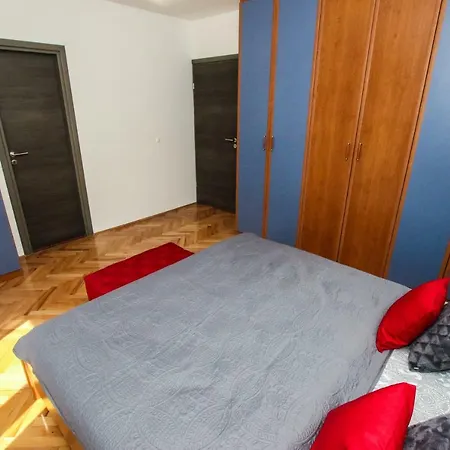 Apartament Tina With Jacuzzi Poreč