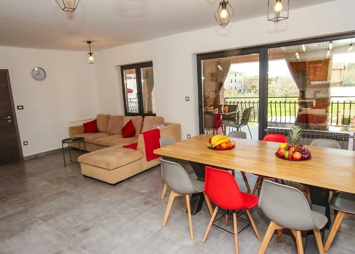 Tina With Jacuzzi Poreč